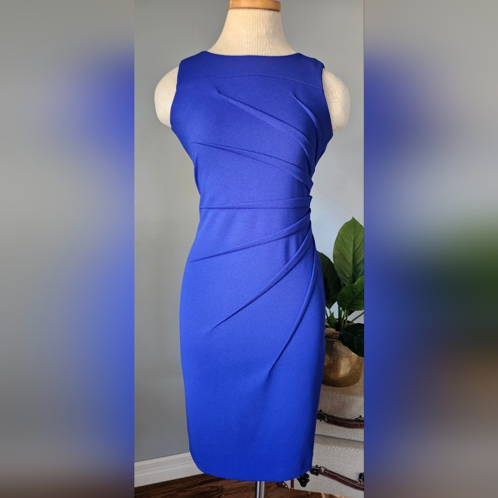 NWT Calvin Klein Starburst Pleating Modern Minimalist Knee Length Dress Size 0